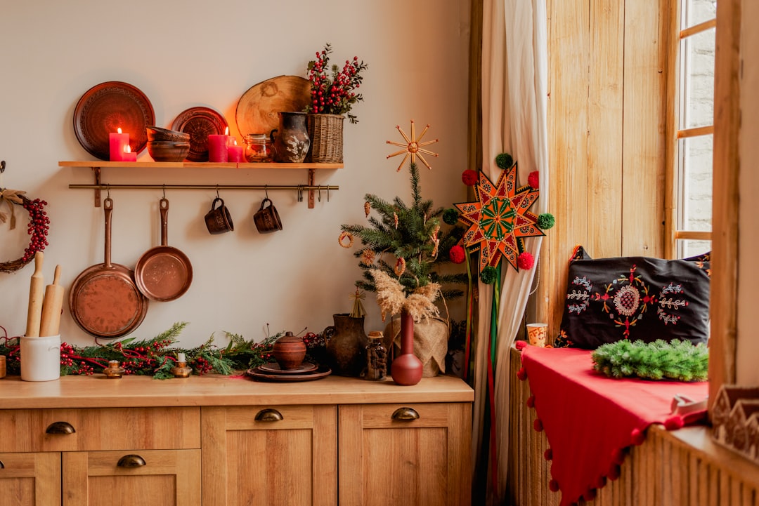 Stress-Free Holiday Hosting: Kitchen Upgrades, Gadgets, and Style Tips for a Memorable Season